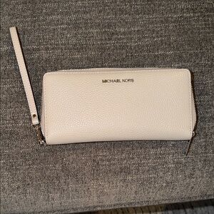 Michael Kors Ivory Wristlet Clutch